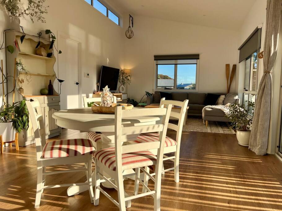 Viola - Seaside Retreat Villa Coles Bay Dış mekan fotoğraf